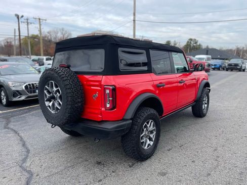 Used 2024 Ford Bronco Badlands image 6