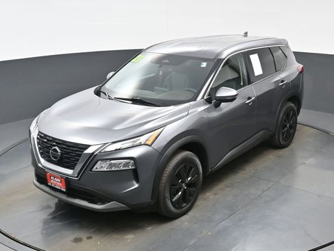 Used 2021 Nissan Rogue SV image 34