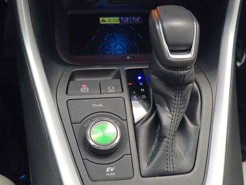 Certified 2023 Toyota RAV4 Limited AWD/4WD image 17