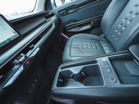 Used 2024 Kia EV9 Wind image 22