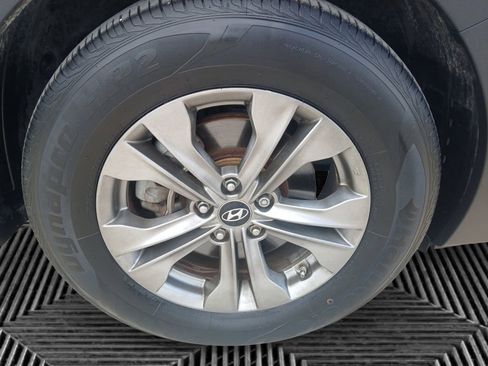 Used 2014 Hyundai Santa Fe Sport w/ Popular Equipment Package 02 FWD image 5