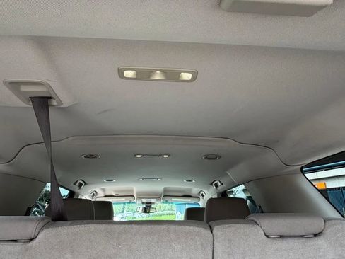 Used 2017 GMC Yukon XL SLE image 25