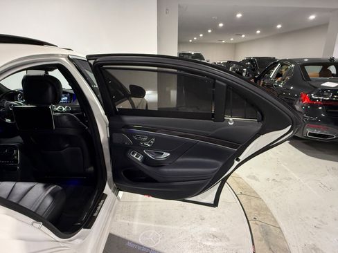 Used 2016 Mercedes-Benz S 550 Sedan image 48