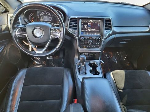 Used 2018 Jeep Grand Cherokee Altitude image 15