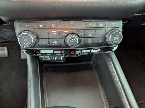 Certified 2023 Dodge Durango GT image 27