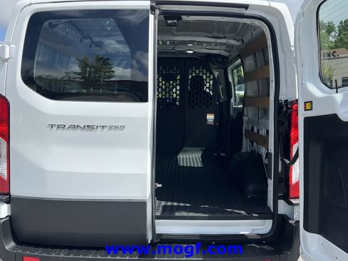 Used 2025 Ford Transit 250 Low Roof w/ Exterior Upgrade Package RWD image 19