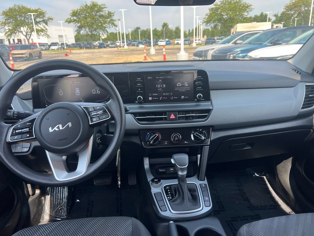 Certified 2024 Kia Seltos LX AWD/4WD image 17