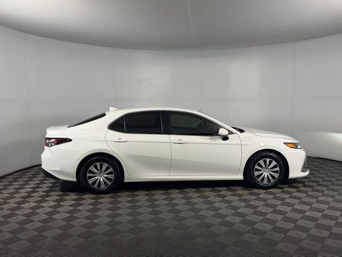 Used 2024 Toyota Camry LE image 4