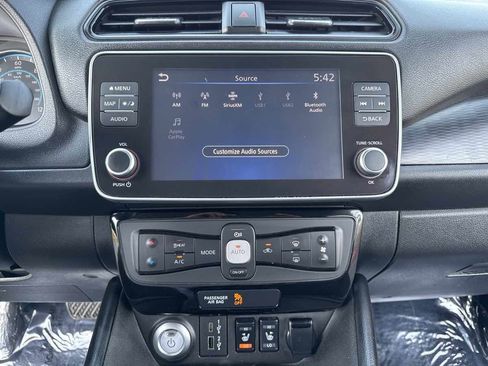 Used 2022 Nissan Leaf SV image 26