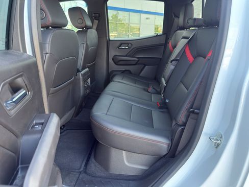 Used 2023 Chevrolet Colorado Z71 w/ Z71 Convenience Package 2 AWD/4WD image 43