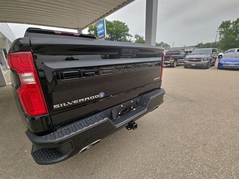 Used 2023 Chevrolet Silverado 1500 RST w/ Z71 Off-Road Package AWD/4WD image 25