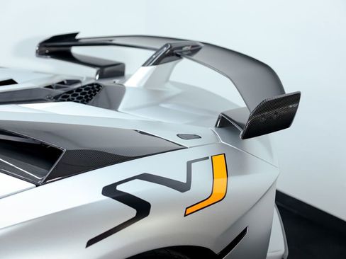 Used 2021 Lamborghini Aventador SVJ image 32