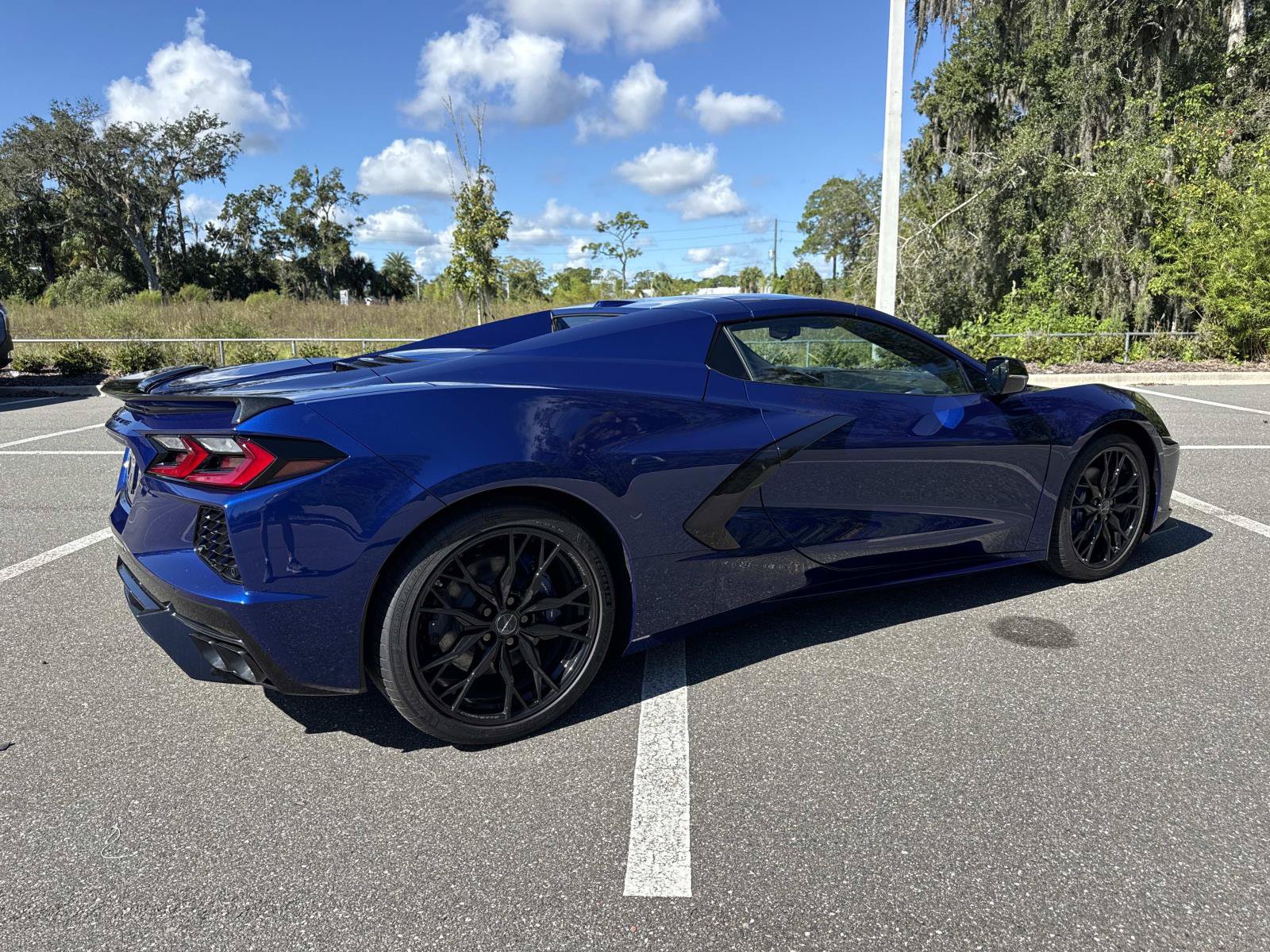 Used 2027 Chevrolet Corvette Stingray Convertible w/ 1LT RWD image 3
