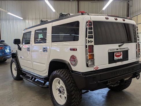 Used 2003 HUMMER H2 Luxury w/ Preferred Equipment Group image 9