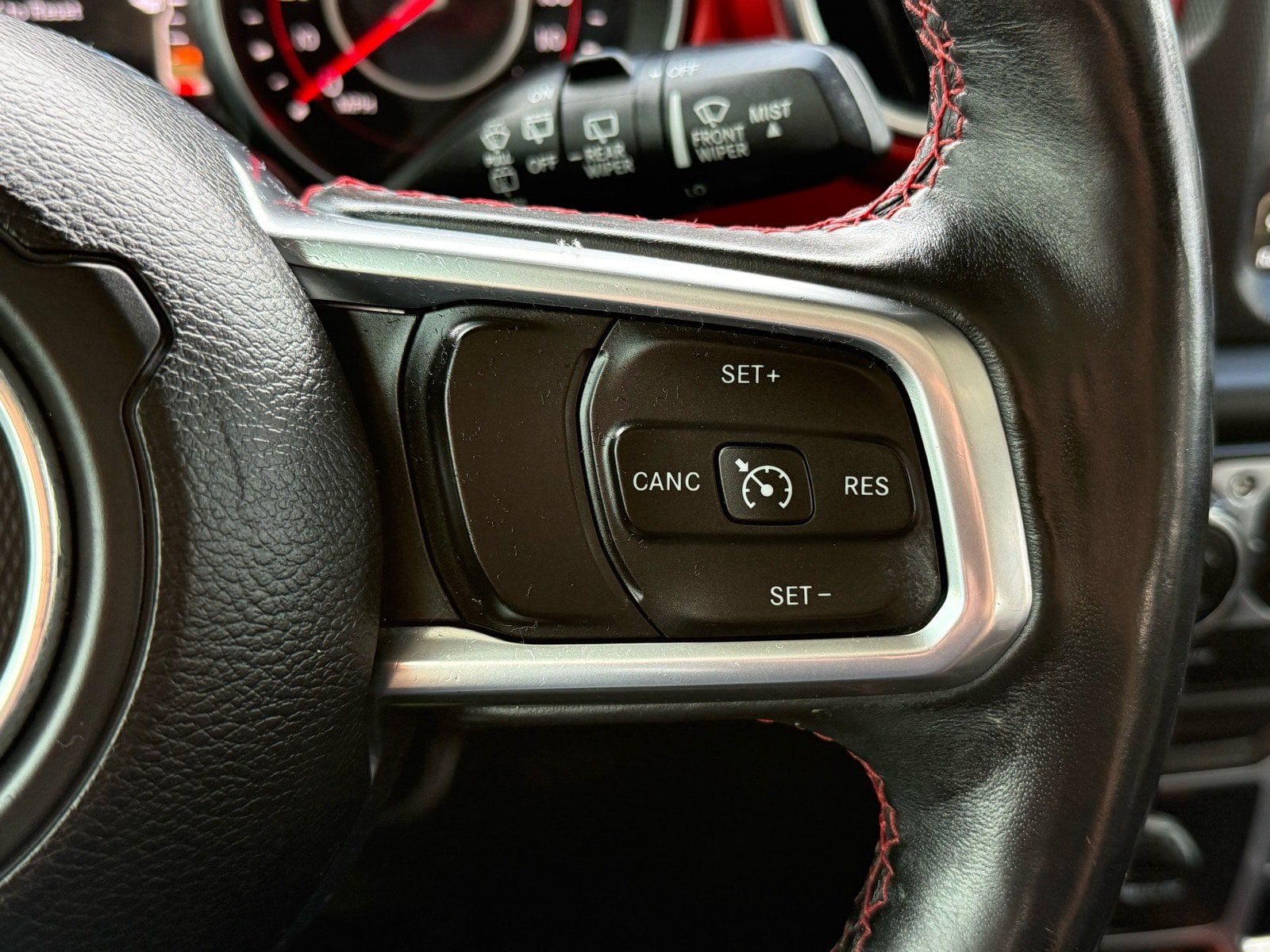 Used 2018 Jeep Wrangler Unlimited Rubicon AWD/4WD image 16