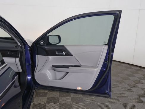 Used 2015 Honda Accord EX-L image 17
