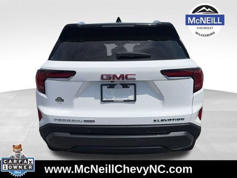 Used 2025 GMC Terrain Elevation w/ Elevation Premium Package AWD/4WD image 7