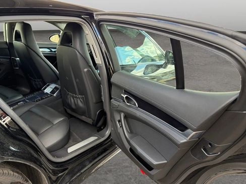 Used 2016 Porsche Panamera image 15