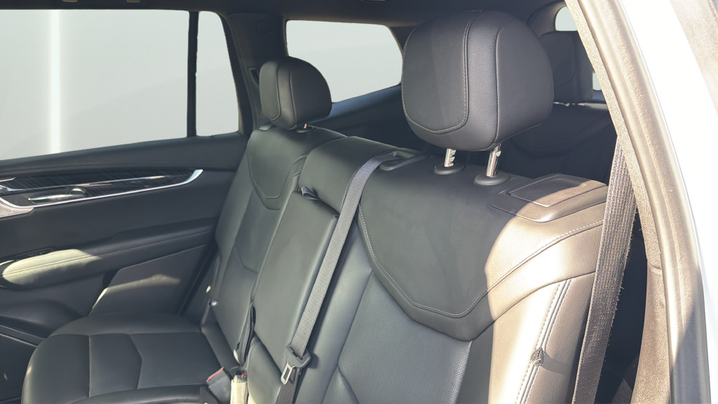 Used 2024 Cadillac XT6 Premium Luxury FWD image 24
