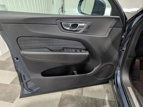 Used 2023 Volvo XC60 T8 Core image 12