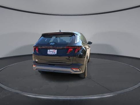 Used 2025 Hyundai Tucson SE FWD image 7