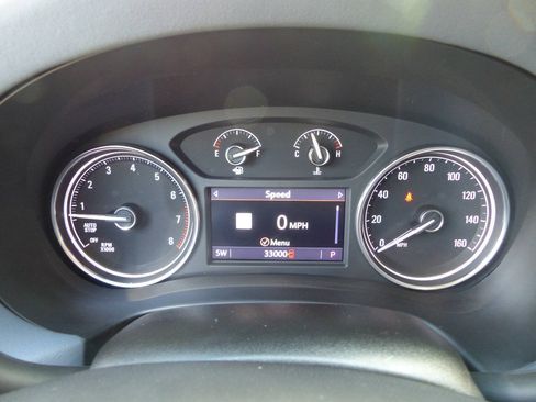Used 2021 Buick Enclave Essence w/ Sound and Sites Package AWD/4WD image 32