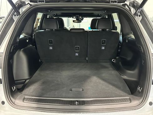 Used 2024 Jeep Grand Cherokee Altitude image 30