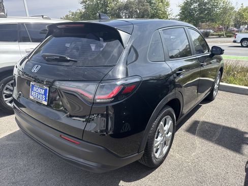 Certified 2024 Honda HR-V LX image 4