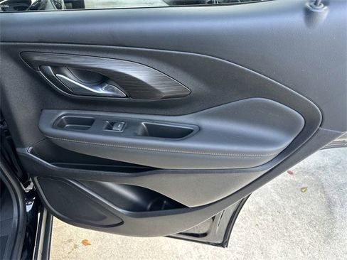 Used 2022 GMC Terrain SLT w/ Tech Package image 31