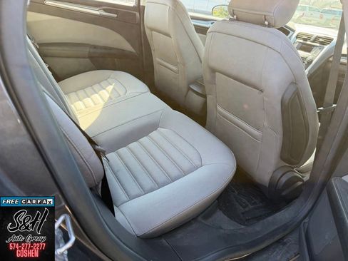 Used 2015 Ford Fusion S image 9