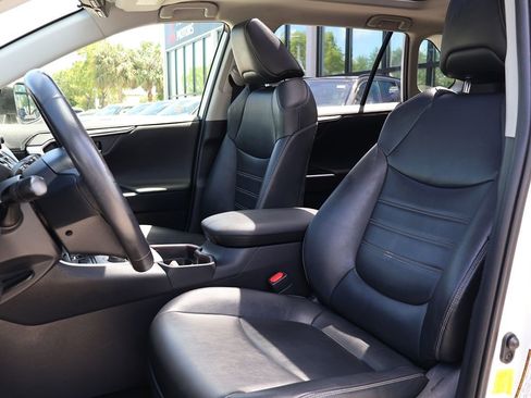 Used 2019 Toyota RAV4 Limited w/ Advanced Technology Package AWD/4WD image 27