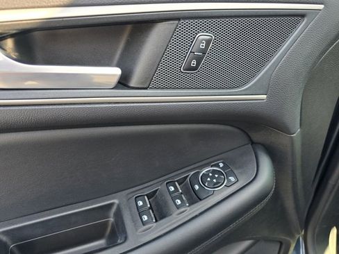 Used 2023 Ford Edge SEL w/ Convenience Package image 16