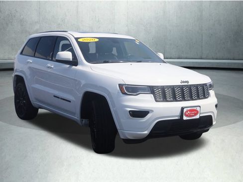 Used 2020 Jeep Grand Cherokee Altitude AWD/4WD image 18