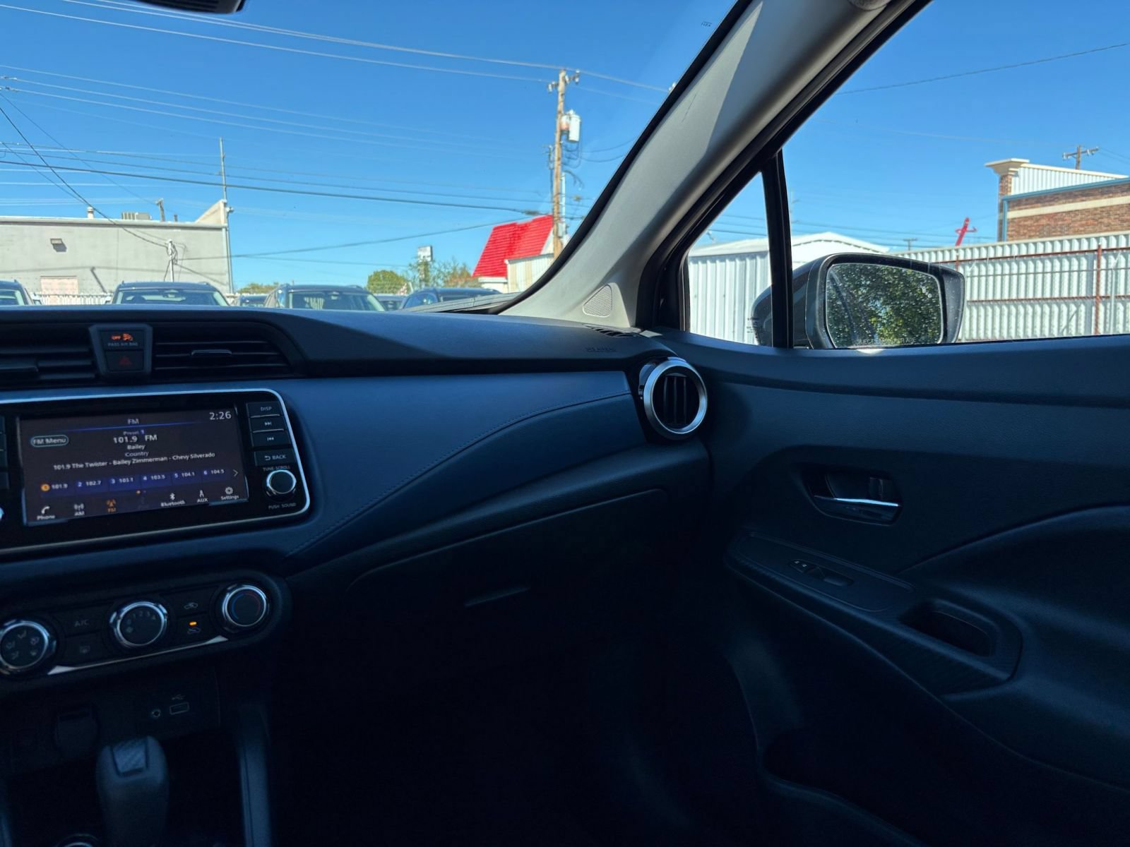Used 2025 Nissan Versa SV FWD image 32
