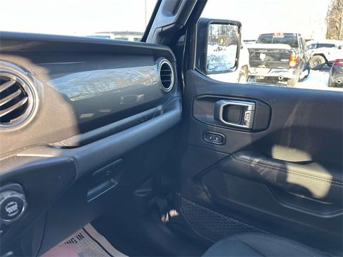 Certified 2021 Jeep Wrangler Unlimited Sahara image 35