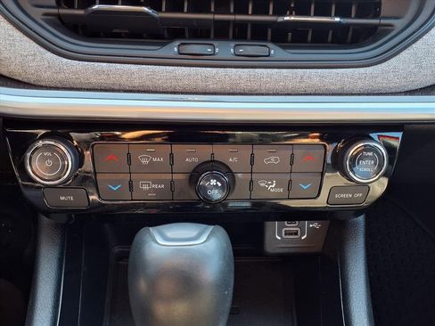 Used 2023 Jeep Compass Latitude w/ Convenience Group image 20