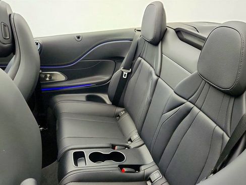 Used 2025 Mercedes-Benz CLE 300 4MATIC Cabriolet image 21