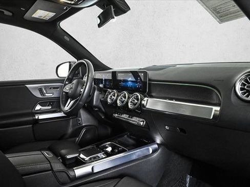 Used 2020 Mercedes-Benz GLB 250 4MATIC image 24