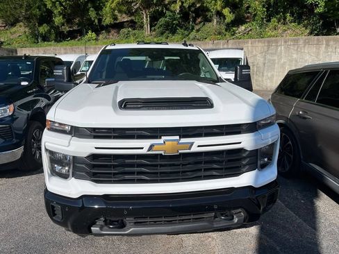 Used 2026 Chevrolet Silverado 2500 Custom w/ Custom Value Package AWD/4WD image 20