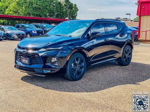 Used 2021 Chevrolet Blazer RS w/ Enhanced Convenience Package FWD image 4