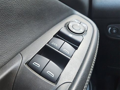 Used 2020 Buick Encore GX Preferred w/ Cold Weather Comfort Package image 32