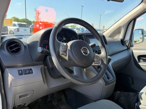 Used 2017 Nissan NV200 SV w/ Technology Package FWD image 10