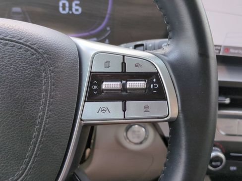 Certified 2025 Kia Telluride S FWD image 27
