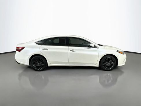 Used 2017 Toyota Avalon Touring FWD image 7