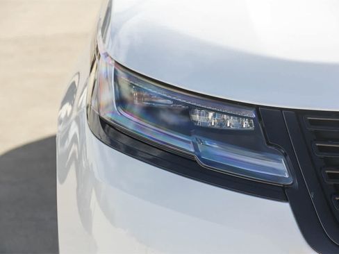 New 2026 Land Rover Range Rover Velar Dynamic SE image 10