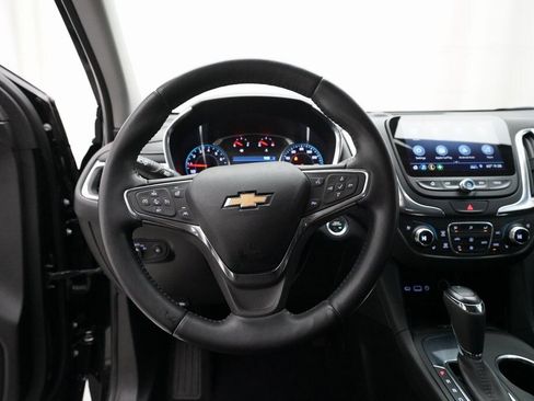 Used 2021 Chevrolet Equinox Premier image 4