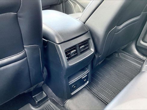 Used 2024 Ford Edge SEL w/ Convenience Package AWD/4WD image 32