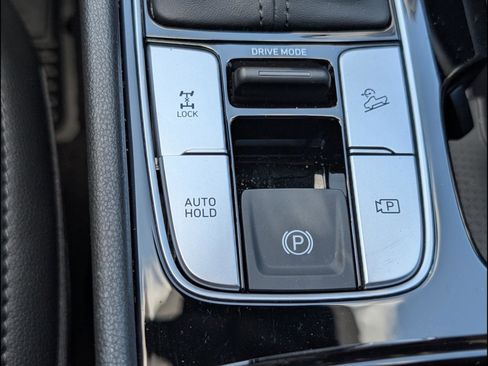 Used 2024 Hyundai Santa Cruz Night image 17