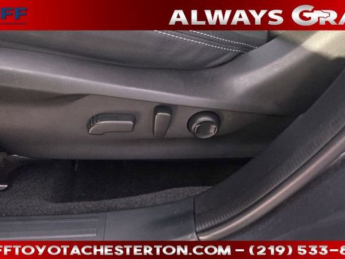 Used 2023 Subaru Forester Premium image 15