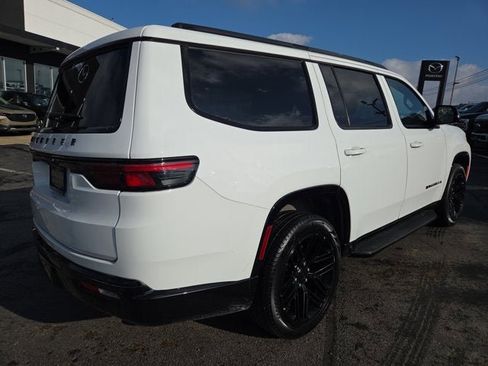 Used 2024 Jeep Wagoneer Series II image 5